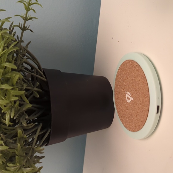 4Terra wireless charger - Picture 3 of 4